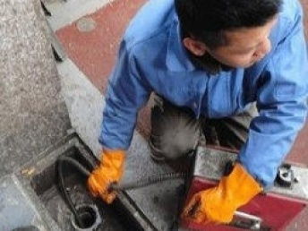 青浦區(qū)趙巷化糞池清理服務(wù) 專業(yè)抽糞車助力管道維修與環(huán)境衛(wèi)生